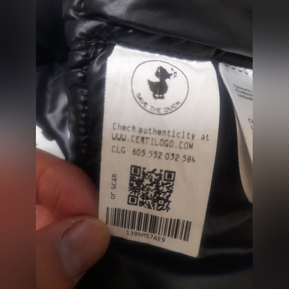 Save The Duck - Black Puffer Jacket Size: 8 - Picture 11 of 16